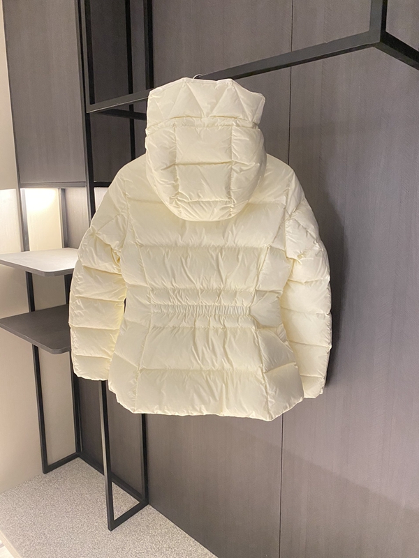 ハイクオリティダウンジャケット着用イメージ